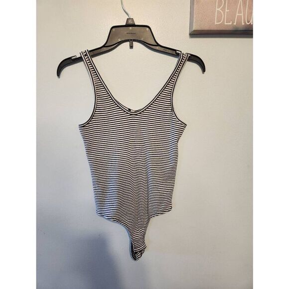Lulus Size M Black & White Striped Sleeveless Tank - Picture 1 of 3